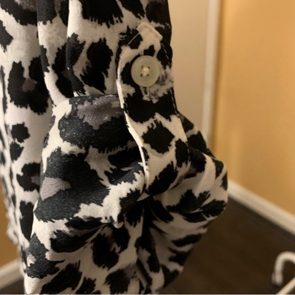 Button down - Picture 3 of 5